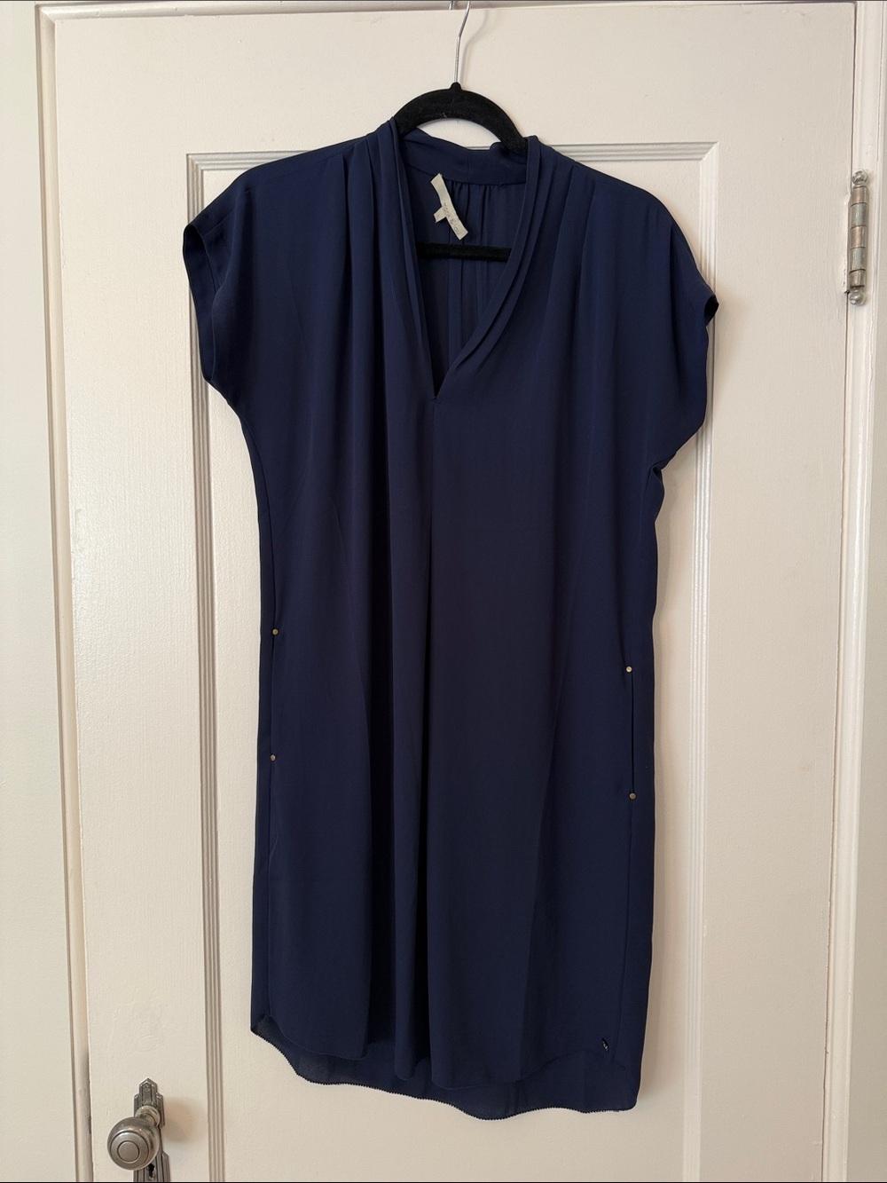 Classic V-Neck Cap Sleeve Dress in Navy